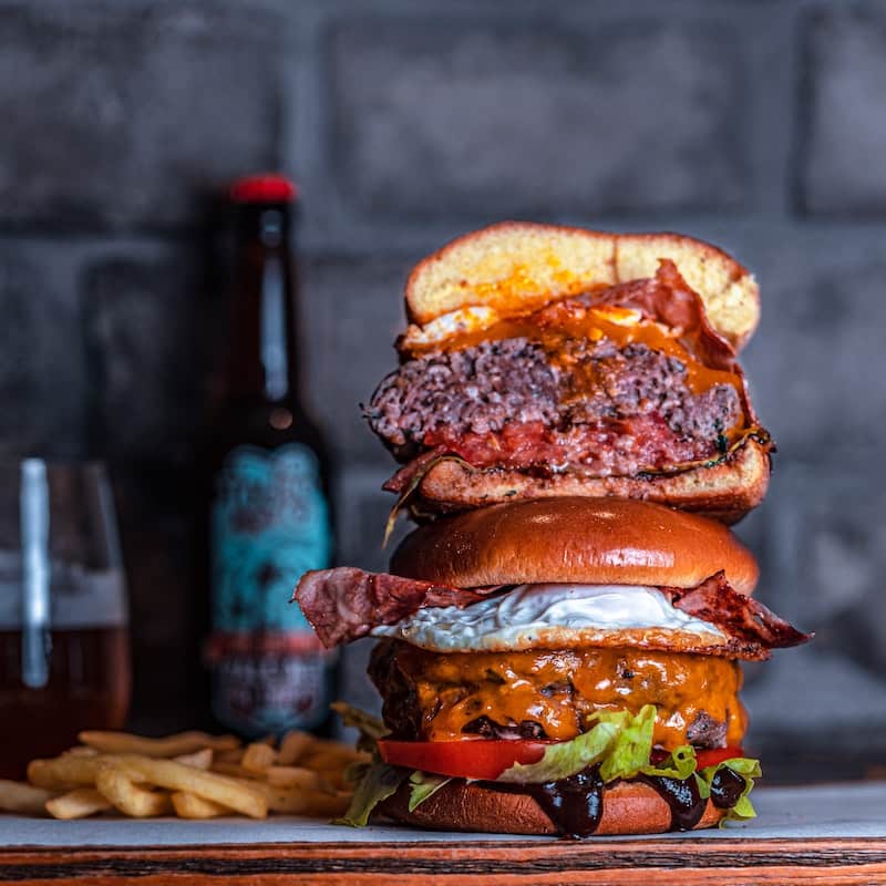 Photo of beautifully 
          arranged food